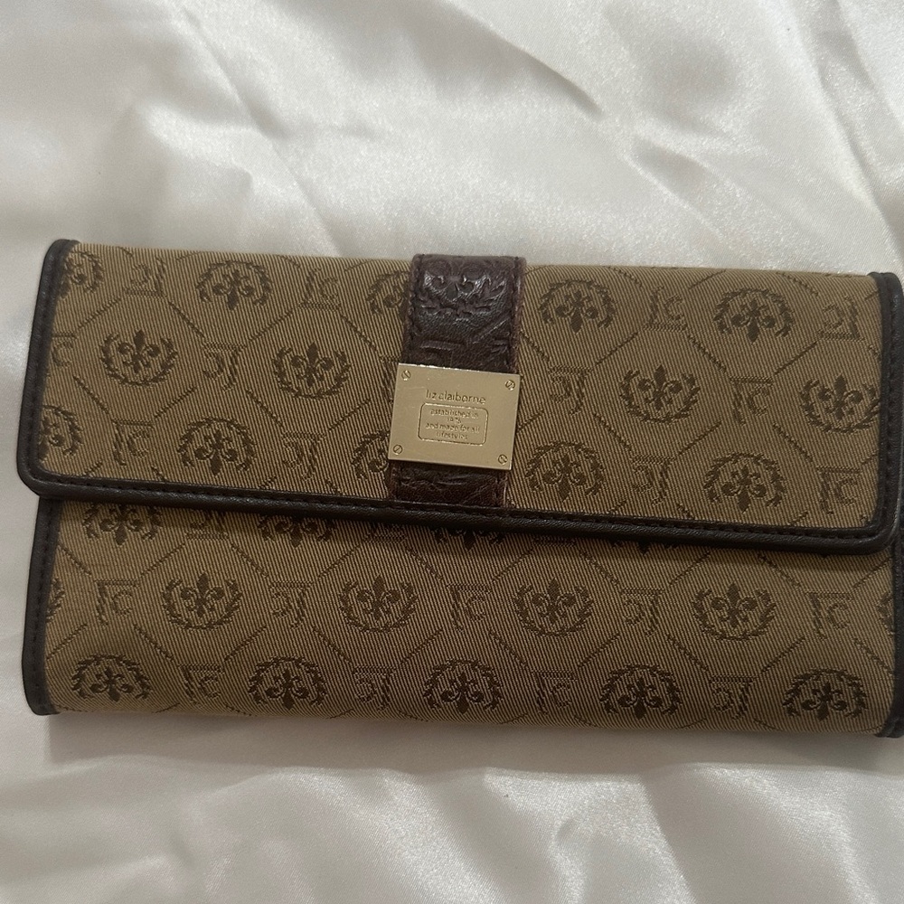 Liz Claiborne Brown Patterned Wallet